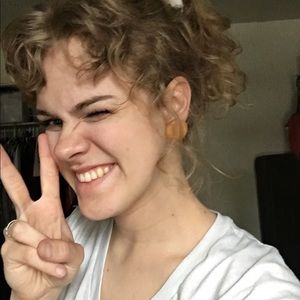 Meet your Posher, Jillian